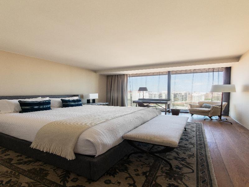 Hotel Montevideo image