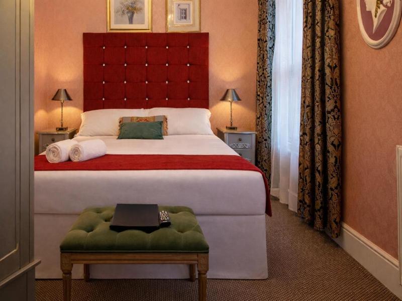Hotel Rouge image