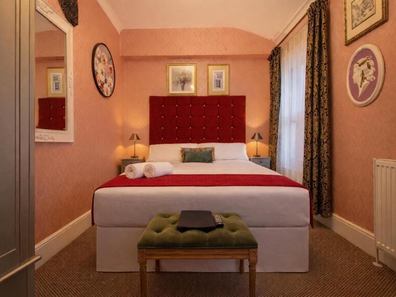 Hotel Rouge image