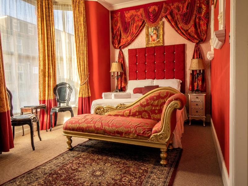 Hotel Rouge image