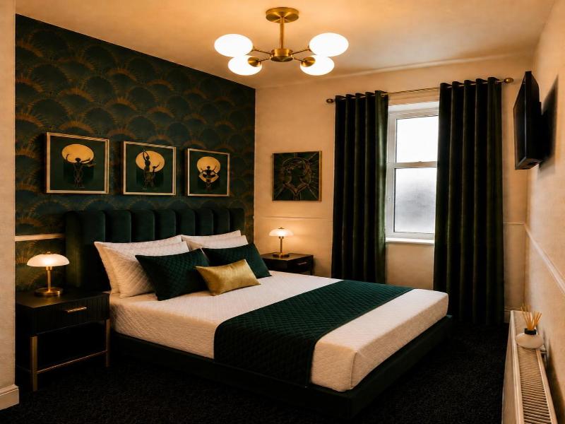 Hotel Rouge image