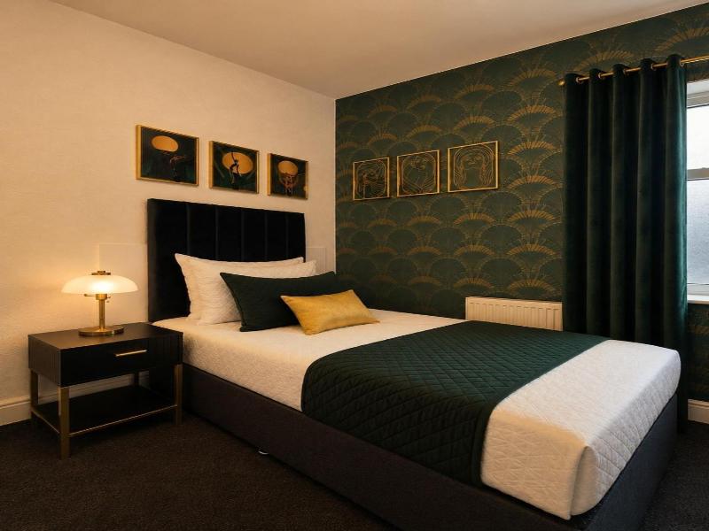 Hotel Rouge image