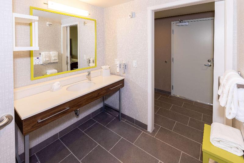 Hampton Inn Selma Ca image