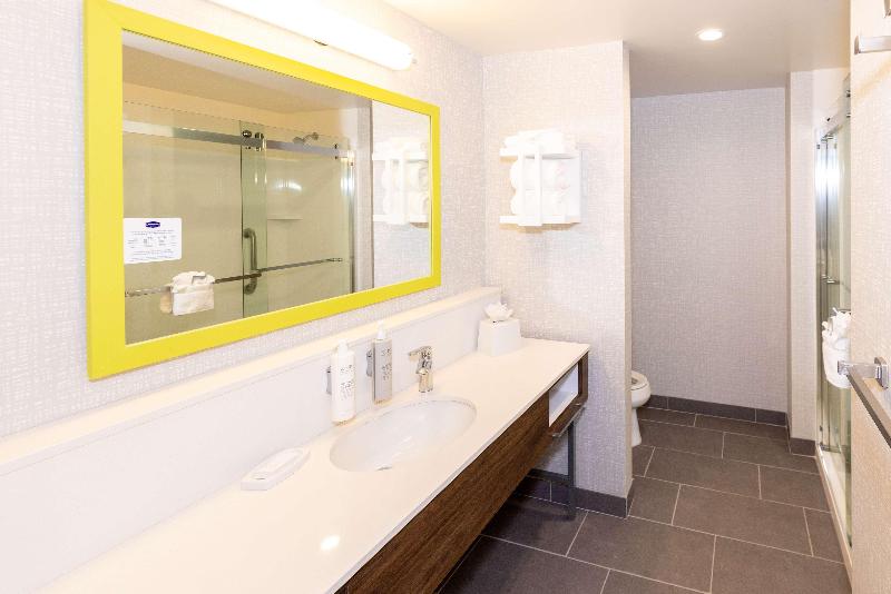 Hampton Inn Selma Ca image