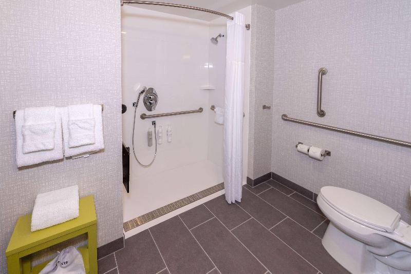 Hampton Inn Selma Ca image