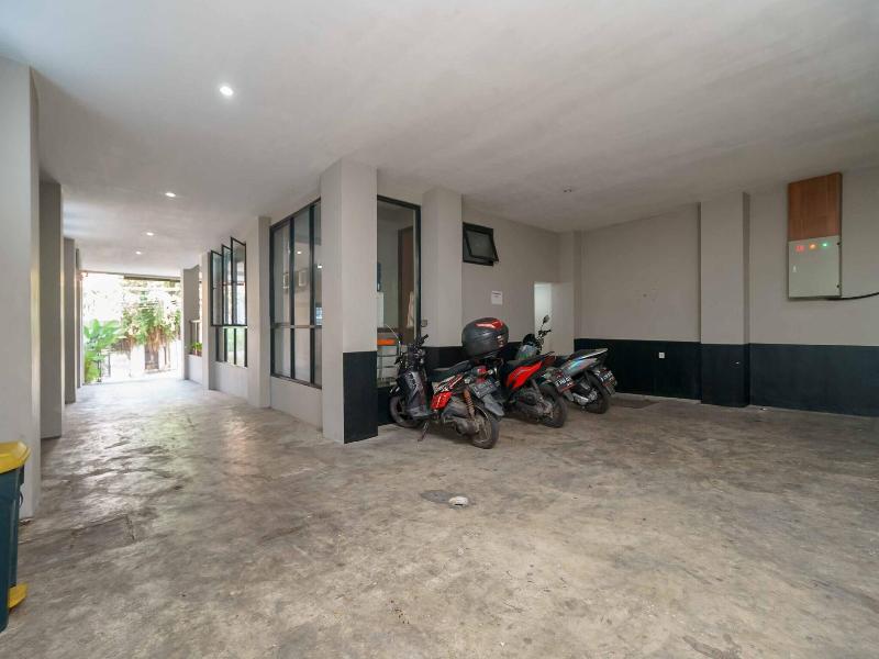Reddoorz Plus Near Radio Dalam 3 image