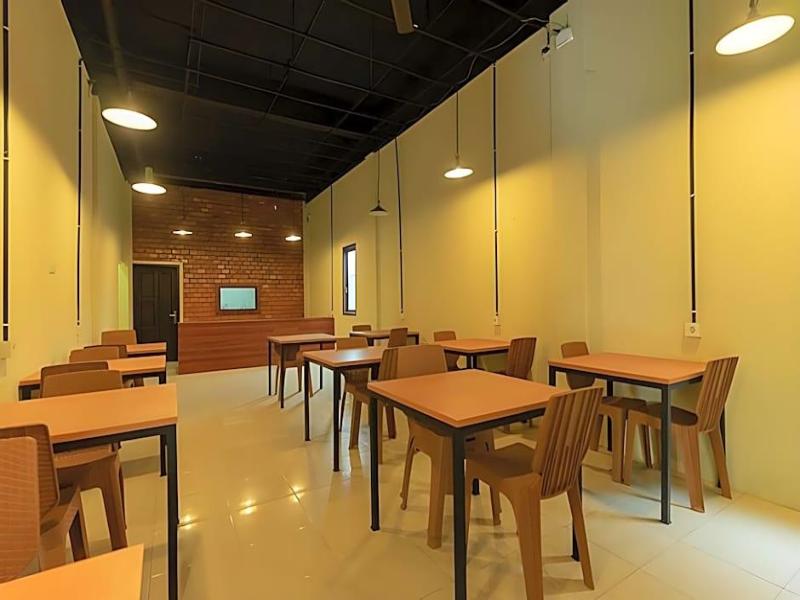 Reddoorz Syariah Near Transmart Jambi 2 image