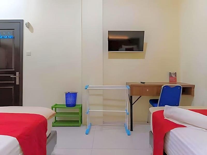 Reddoorz Syariah Near Transmart Jambi 2 image