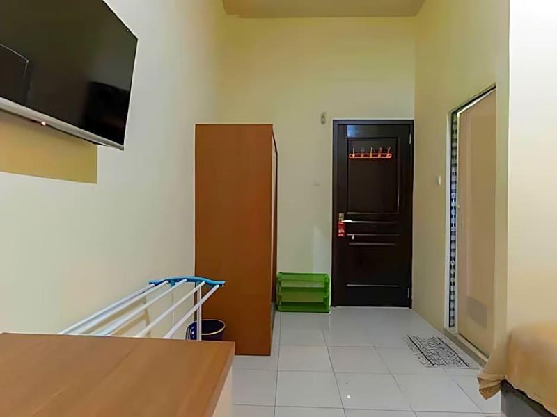 Reddoorz Syariah Near Transmart Jambi 2 image