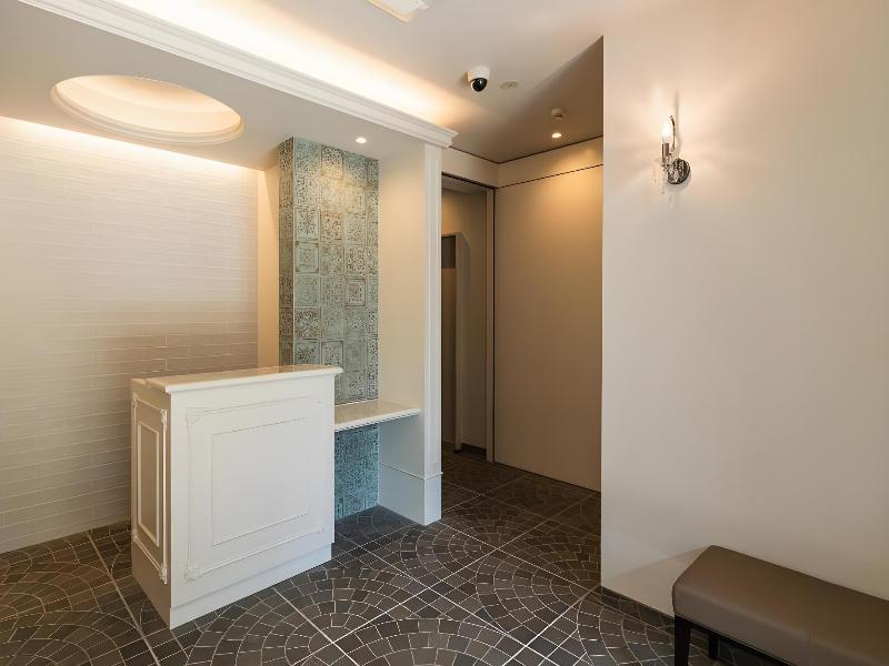 Grand Base Yakuin Odori