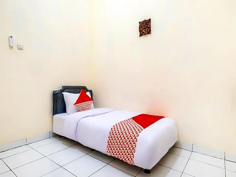 Hotel O Syariah Tasikmalaya Near Univer Siliwangi — view
