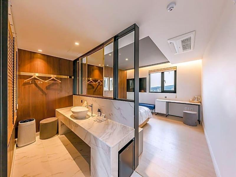 Brown-dot Hotel Ulsan Sincheon image