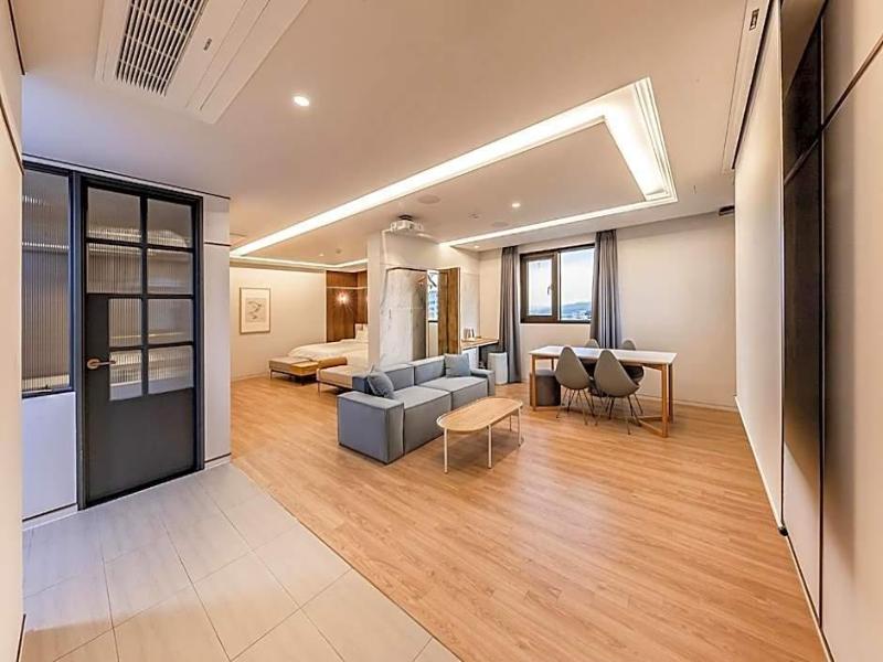 Brown-dot Hotel Ulsan Sincheon image