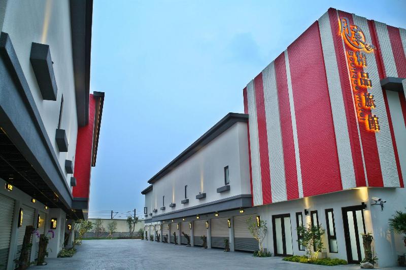 Moon-inn Boutique Motel image
