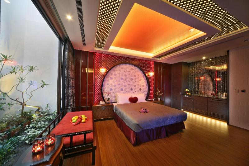 Moon-inn Boutique Motel image