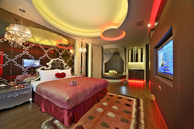 Moon-inn Boutique Motel image