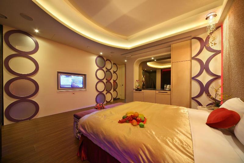 Moon-inn Boutique Motel image