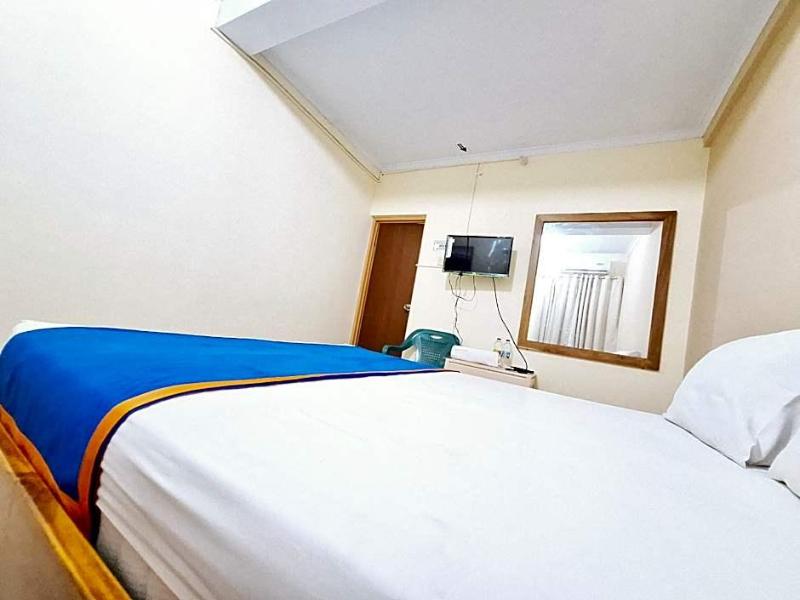 Hotel Family Syariah 1 image
