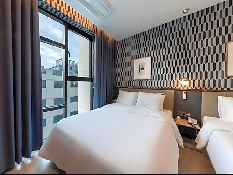 Gupo Brown-dot Hotel image