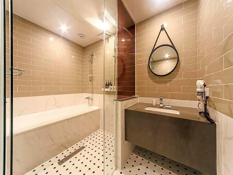 Gupo Brown-dot Hotel image