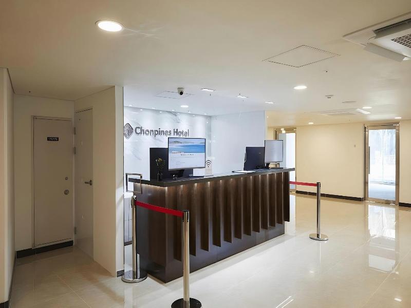 Sokcho Chonpines Beach Hotel — photo 20