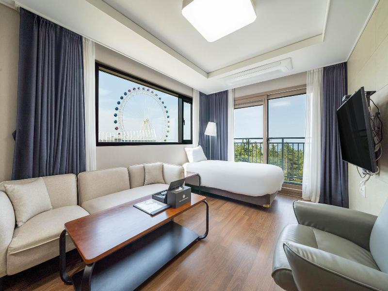 Sokcho Chonpines Beach Hotel — photo 14