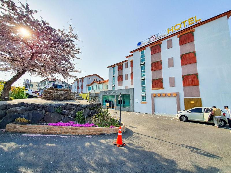Ocean Family Hotel image
