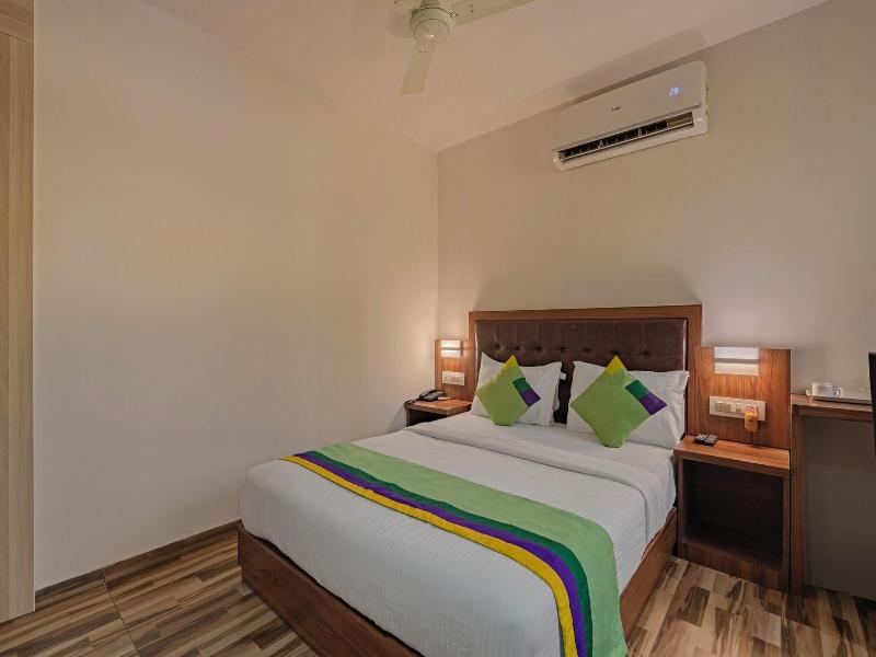 Fabhotel Seven Olives image
