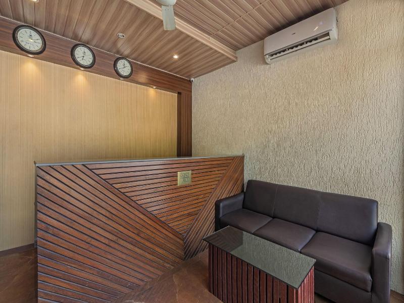 Fabhotel Seven Olives image