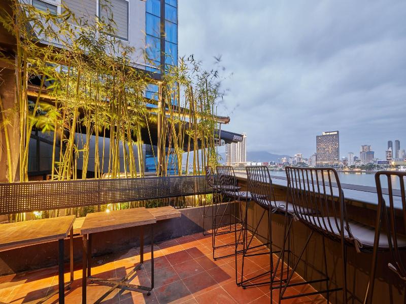 The Garden Riverside Hotel image