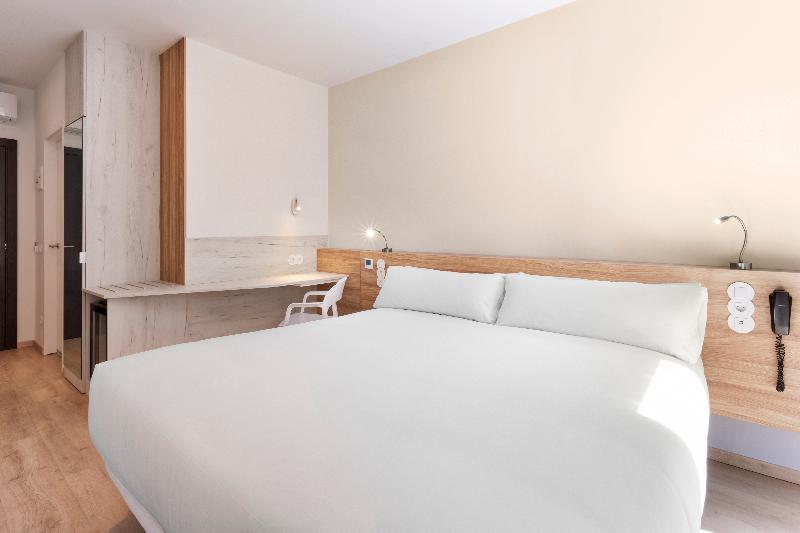 B&B Hotel Lisboa Montijo image