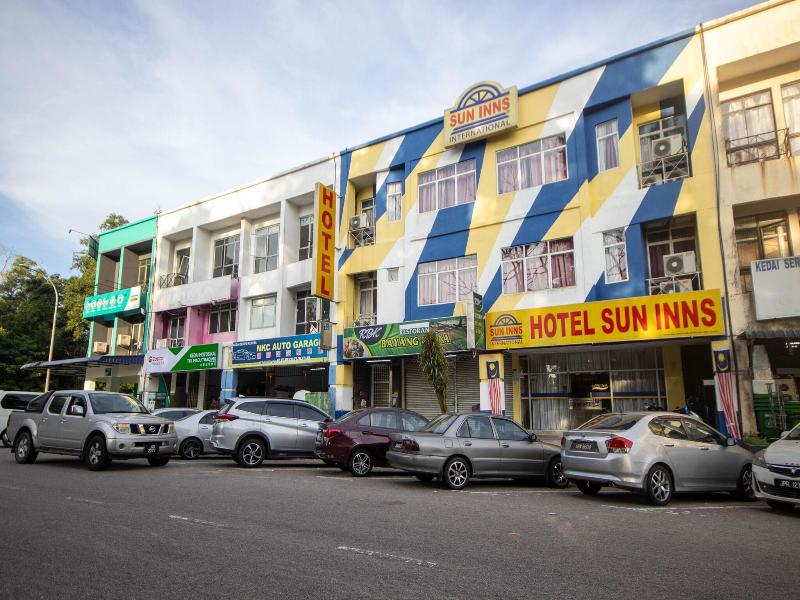 Sun Inns Permas Jaya image