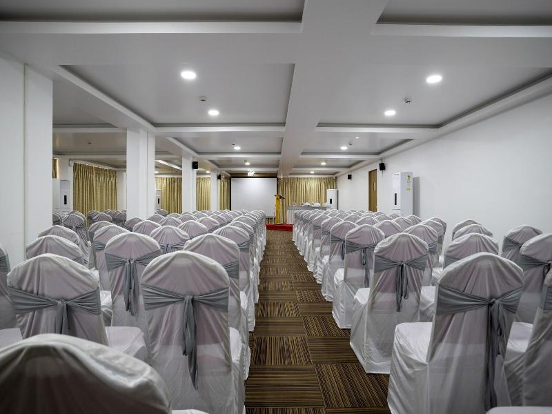 Hotel Sairaj Beach Resort image