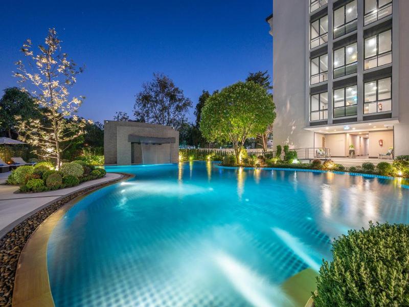 Manhattan Pattaya Hotel (sha Extra Plus) image
