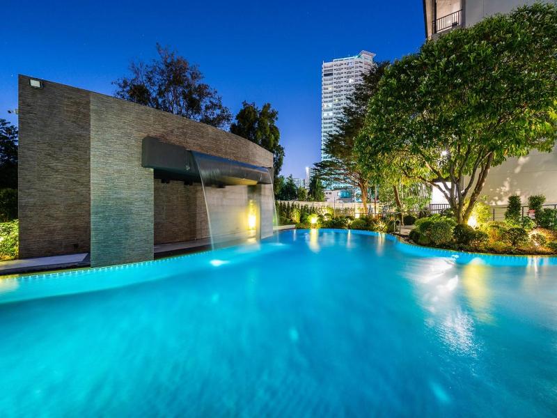 Manhattan Pattaya Hotel (sha Extra Plus) image