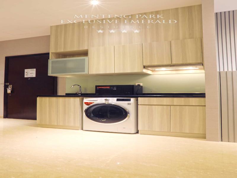 Menteng Park Exclusive Emerald image