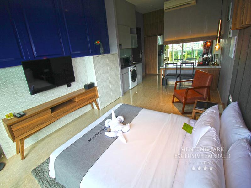 Menteng Park Exclusive Emerald image