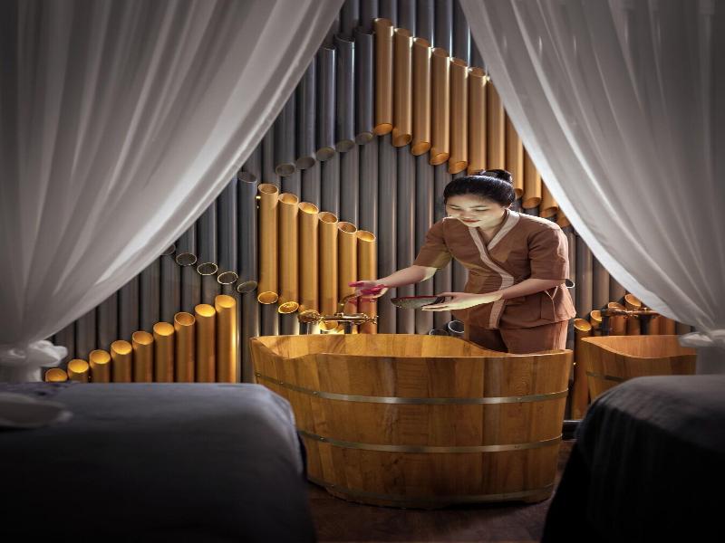 Aira Boutique Hanoi Hotel And Spa image