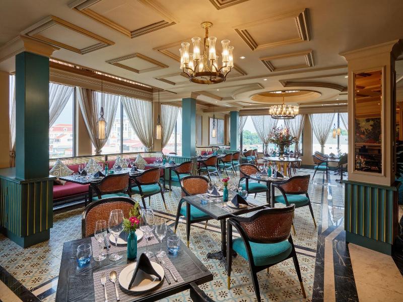 Aira Boutique Hanoi Hotel And Spa image