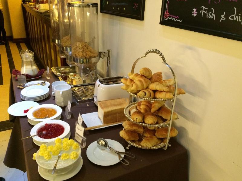 Aira Boutique Hanoi Hotel And Spa image