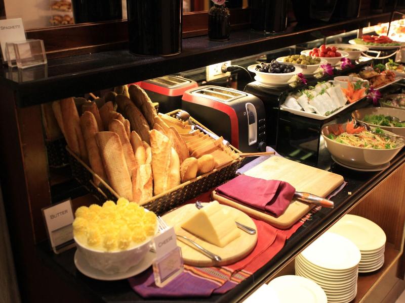 Aira Boutique Hanoi Hotel And Spa image