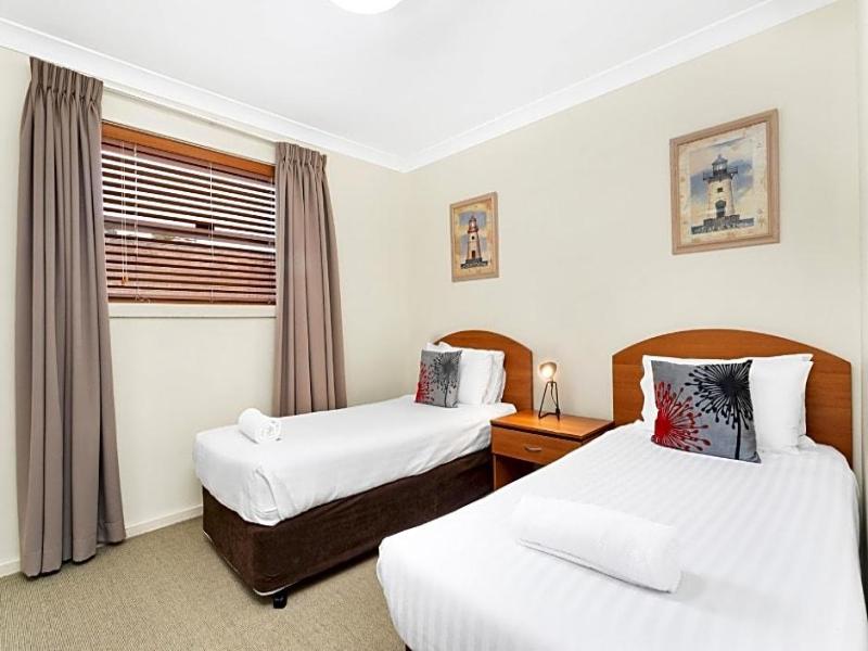 Peninsula Nelson Bay Motel And Serviced Apartments image