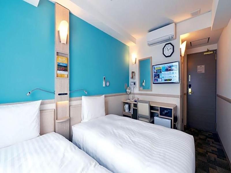 Toyoko Inn Marugame Ekimae image