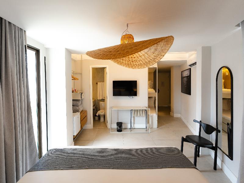 SUITE CAPACITY 2