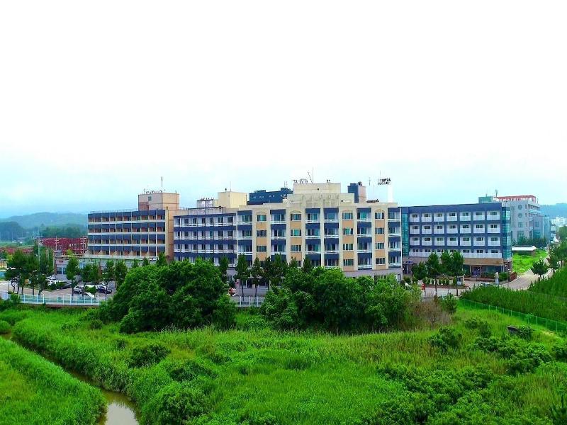 Yangyang Beach Condo — photo 5
