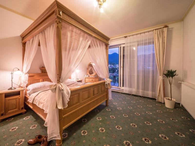 Hotel Diana image