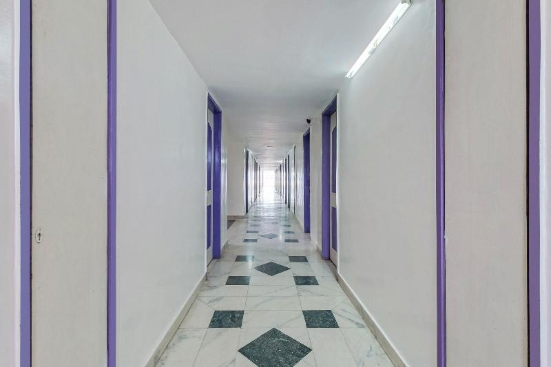 60852 Hotel Residency Park — photo 5