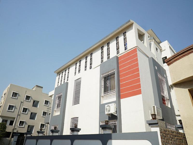 28565 Rajanigandha — main photo