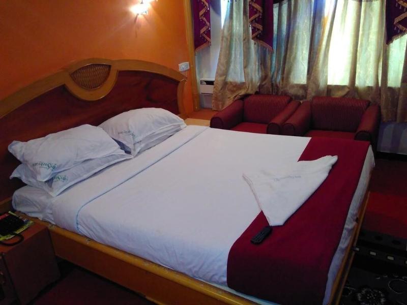 Hotel Sathyam image 6