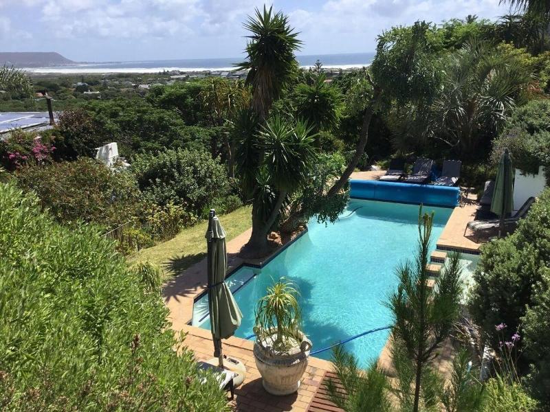 Ocean Golf Guest House image